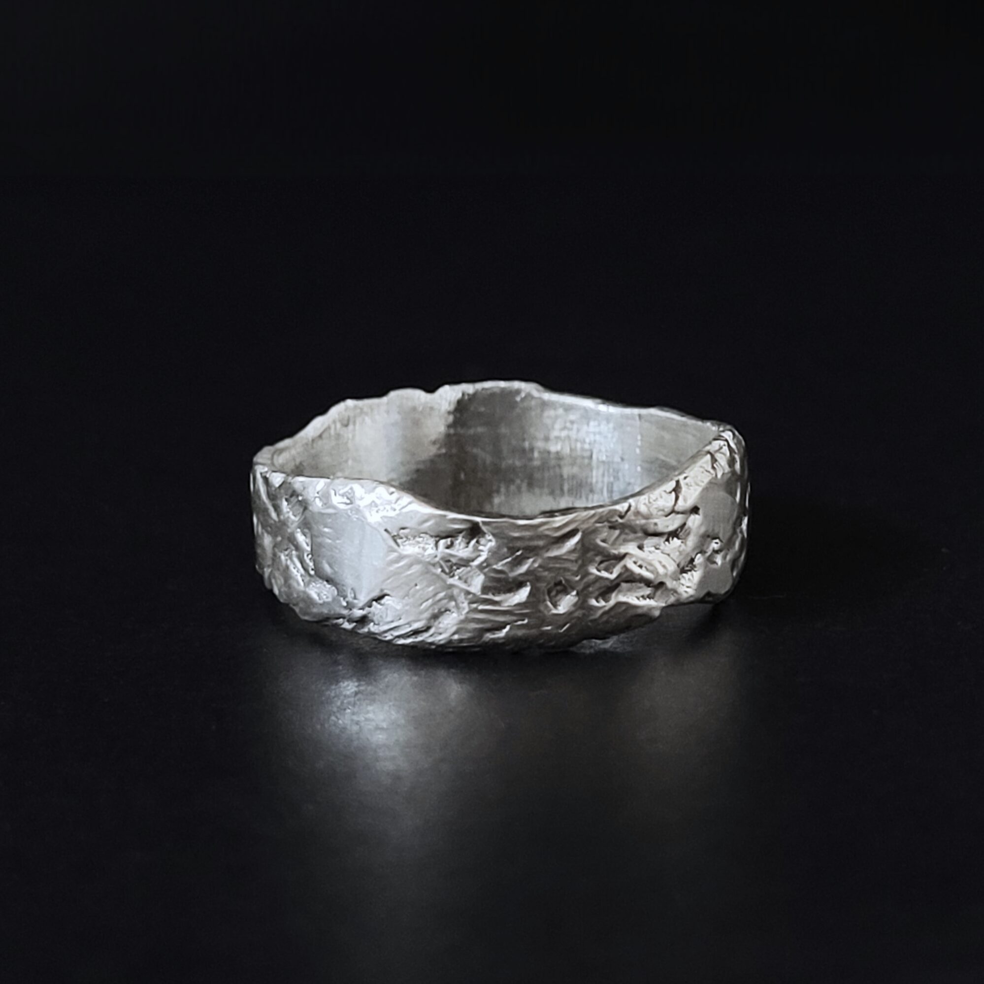 Rough scratched ring
