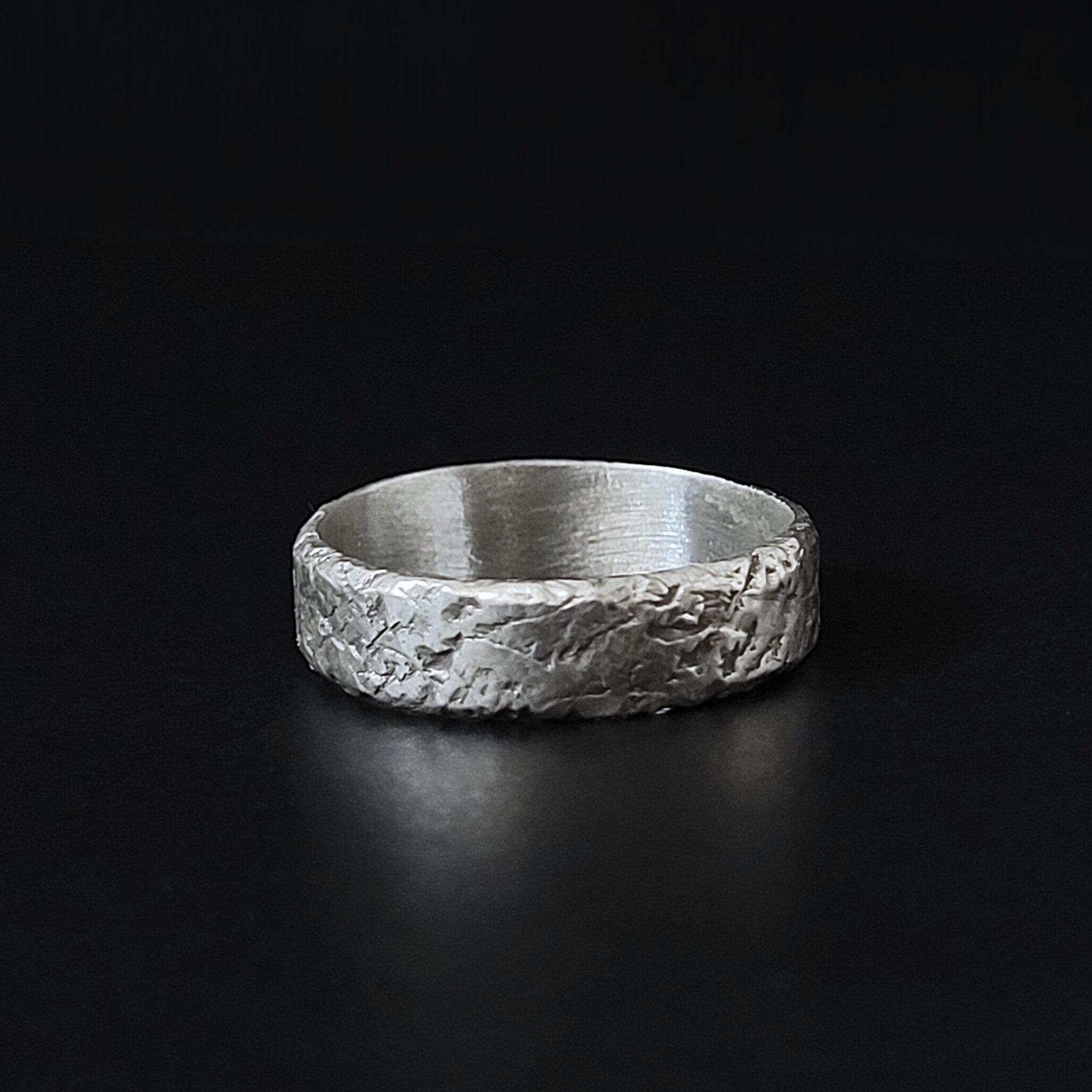 Rough scratched ring
