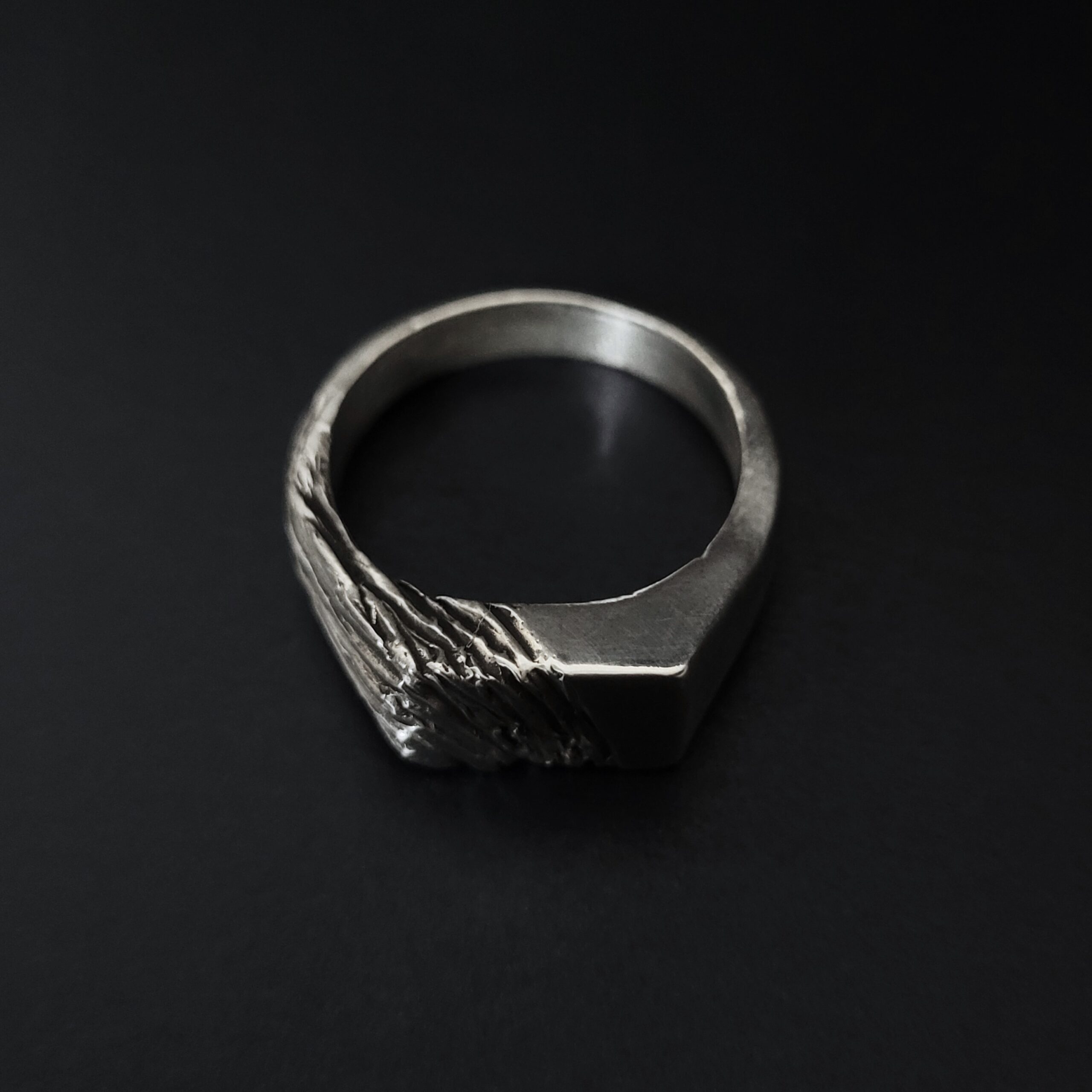 Half rough signet ring - Image 3