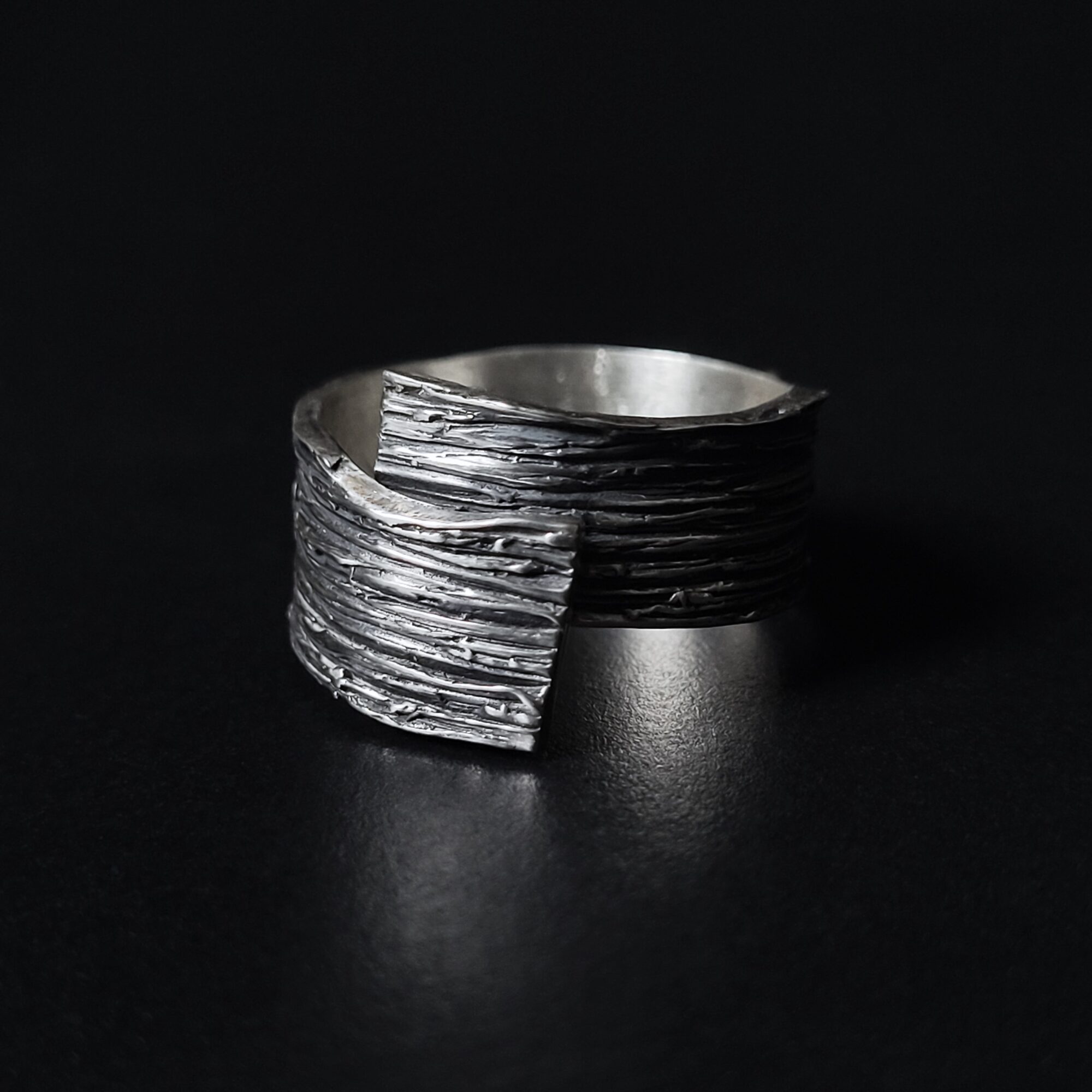 Wood texture silver ring